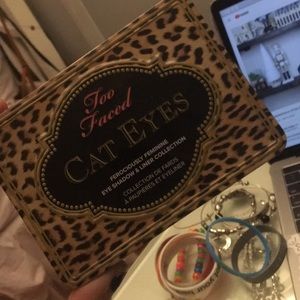 Two faced mini eyeshadow palette